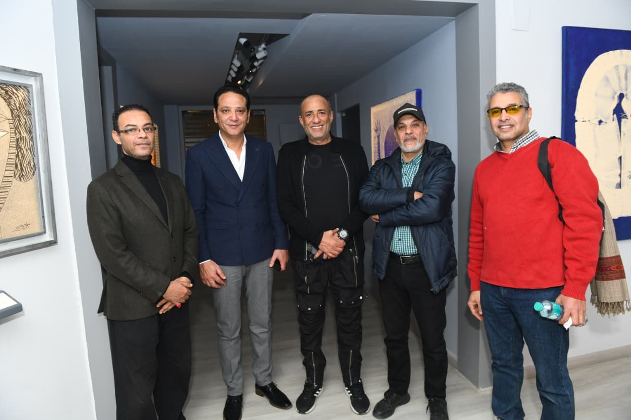 معرض ألف وجه ووجه.