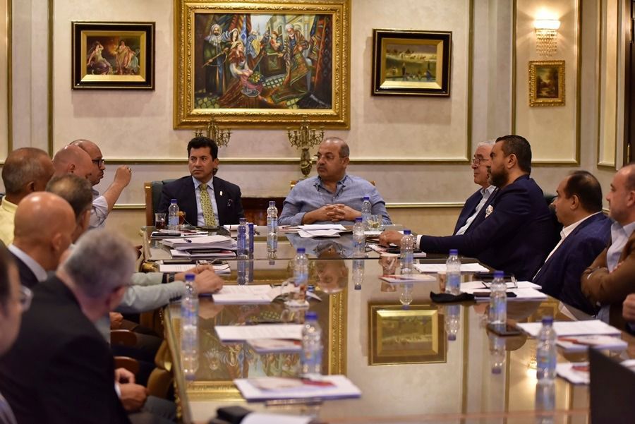 وزير الرياضة يلتقى مجلس إدارة اللجنة الأوليمبية (5)