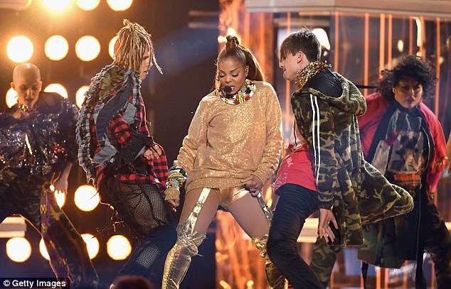 6ad7f0f3-7842-456f-baf2-0616e6e244b4 6ad7f0f3-7842-456f-baf2-0616e6e244b4