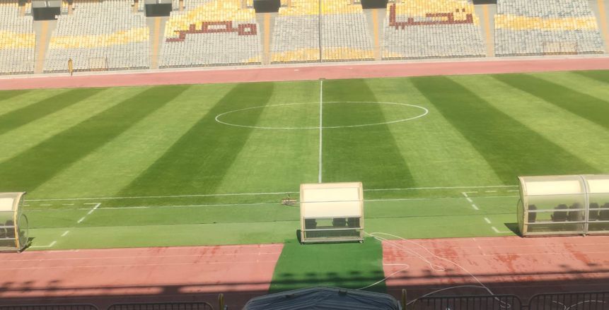 أمطار غزيرة في ستاد برج العرب قبل مباراة الأهلي وسموحة (فيديو)