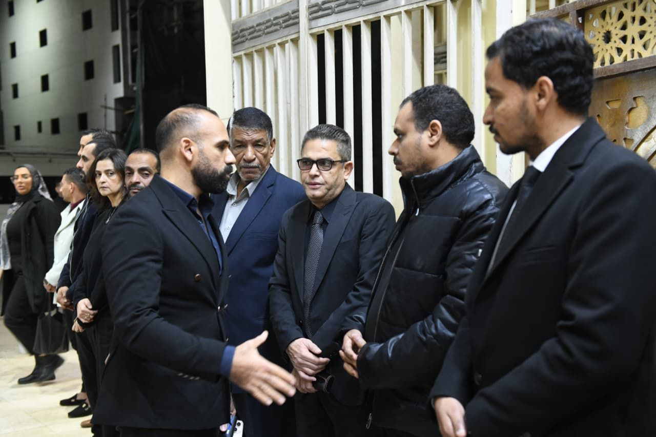أسرة اليوم السابع تللقى العزاء فى وفاة الزميل الراحل محمود نصر أسرة اليوم السابع تللقى العزاء فى وفاة الزميل الراحل محمود نصر