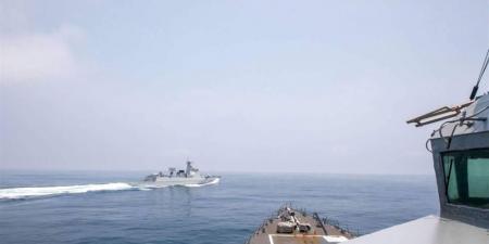 سفينة حربية أسترالية تعبر مضيق تايوان تحت أنظار البحرية الصينية