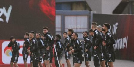 لاعب الأهلي السابق يعلن وفاة والده