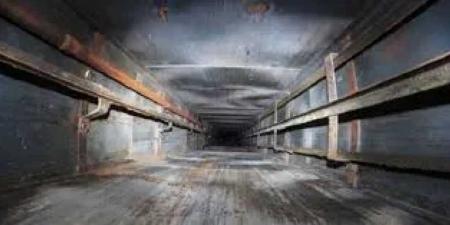 جريمة صامتة في العبور.. تفاصيل العثور على جثة داخل أسانسير مصنع للمنسوجات