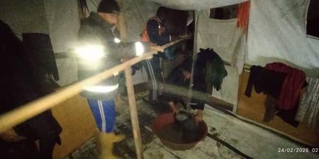 قصف مدفعي برفح والتفاح وتفجير مربعات سكنية والأمطار تغرق خيام النازحين في مختلف مناطق قطاع غزة